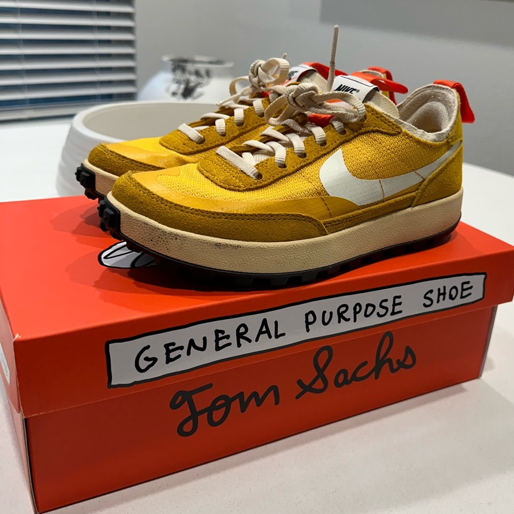 Tom Sachs Sneaker